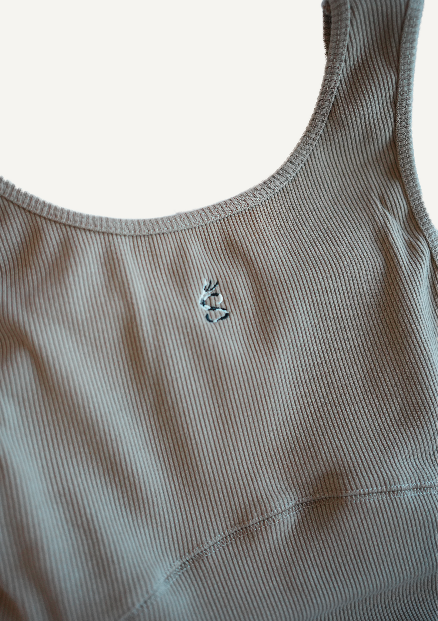 Scoop neck ribbed tank top